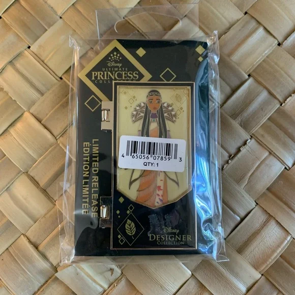 Disney  Pocahontas , designer ultimate Collection pin . - Picture 6 of 6